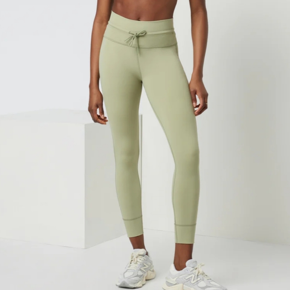 Nwt Vuori Daily Leggings